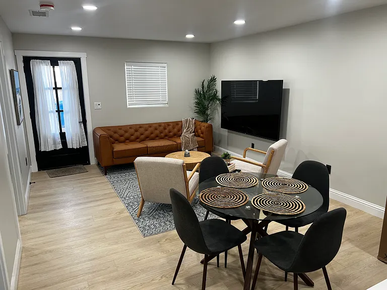 515 Gertrude Ave — Photo 3