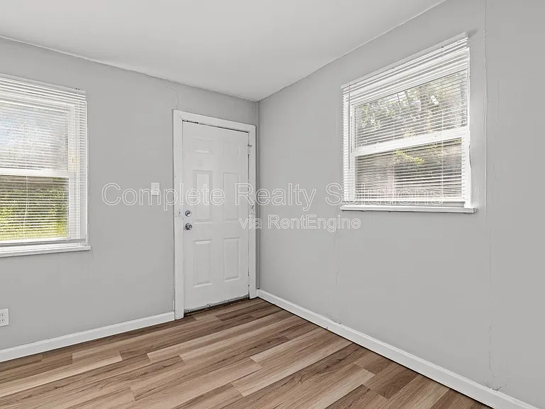 7120 Greenhaven Dr — Photo 21