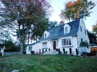 4 Cherry Tree Ln, Sparta, NJ 07871