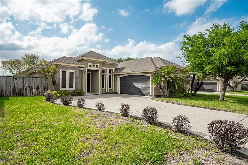 3 bed, 4.0 bath, 1610 sqft, $2,150 — Photo 1