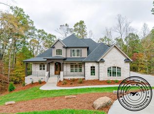 8204 Southerland Dr, Browns Summit, NC 27214