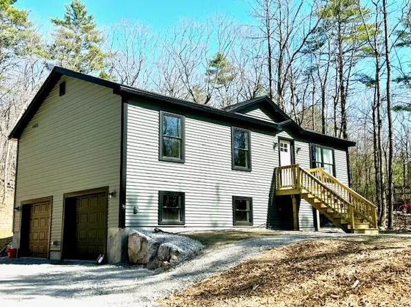 28 Saunders Way, Norway, ME 04268