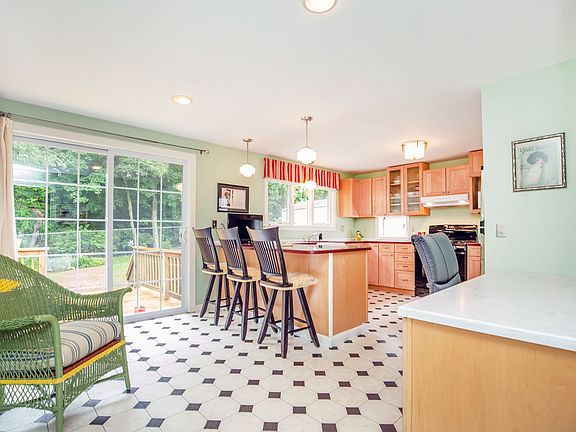 5th image of 20 Lawton St