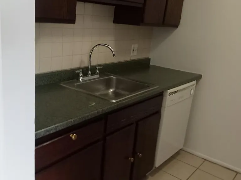 1315 Noble Ave #C2 — Photo 6