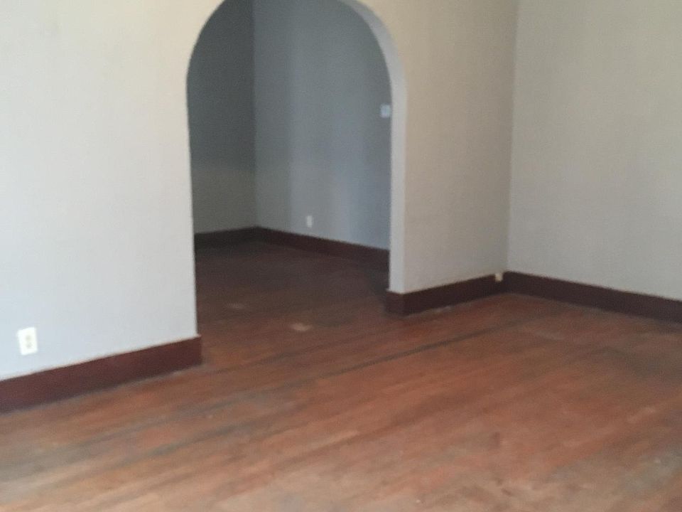 1st image of 1212 NE 16th St