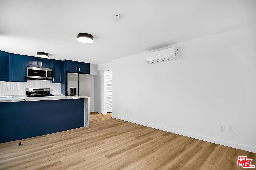 Studio, 1.0 bath, 500 sqft, $2,300 — Photo 2