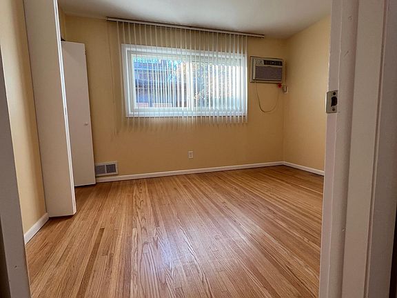 5th image of 3121 Fremont Ave S APT 1