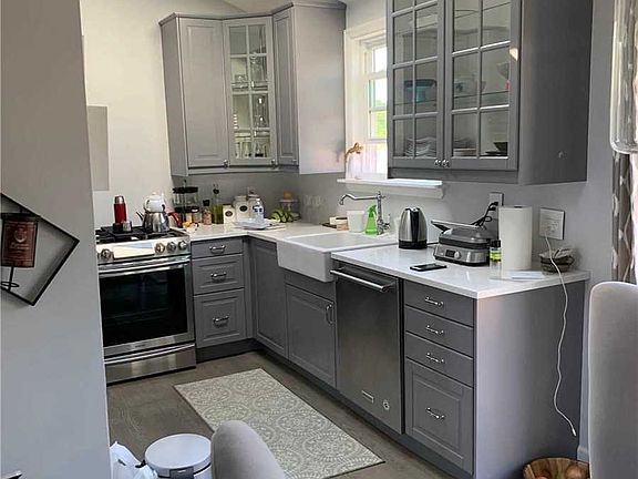 3rd image of 2501 Waverly Ave