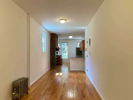 Rented by EXR | media 12