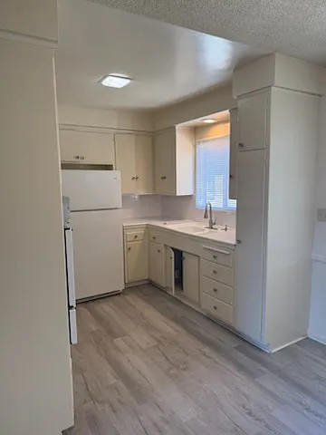 1 bed, 800 sqft, $1,900 — Photo 3