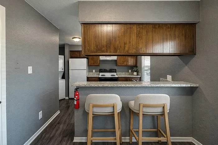 2 bed, 1.5 bath, $1,195 — Photo 3