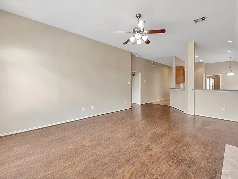 871 Falling Springs Ln — Photo 8