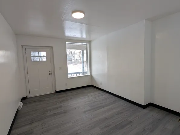 6439 Shetland St, Pittsburgh, PA 15206