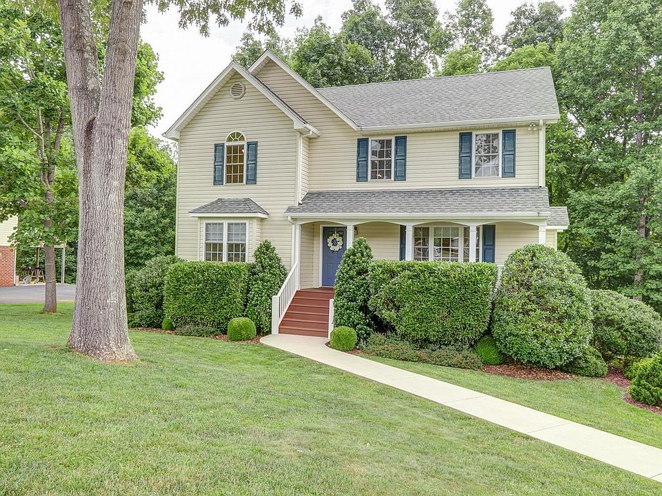 1st image of 1424 Silver Creek Dr