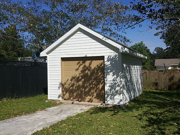 3rd image of 107 Harvey Ave