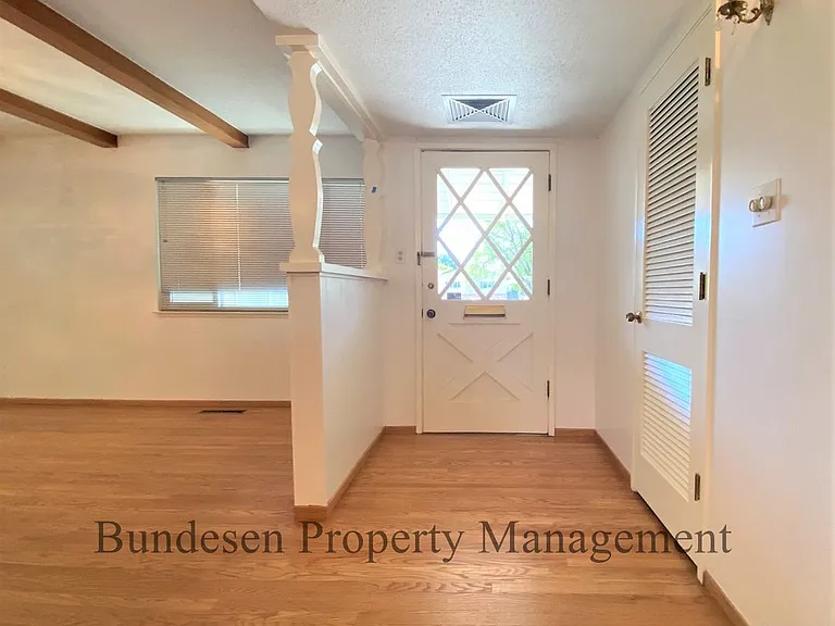 2352 Yulupa Ave — Photo 3