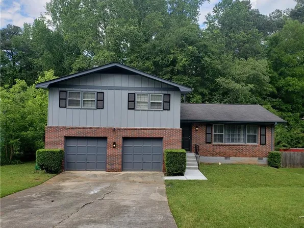 4274 Carrollwood Dr, Stone Mountain, GA 30083