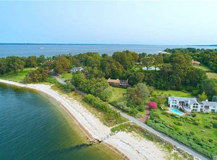 7 Lighthouse Rd, Port Washington, NY 11050