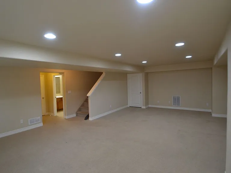 5079 Farris Creek Ct — Photo 39