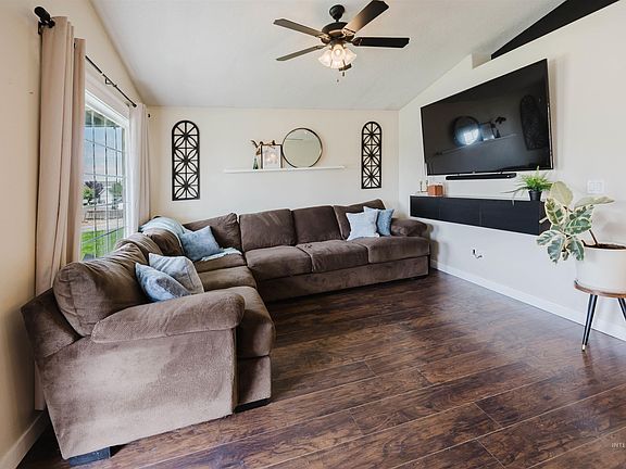 4th image of 5115 Oxbow Ave