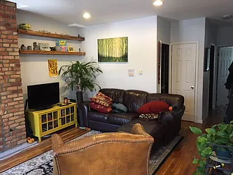 Rented by Makover Group Inc