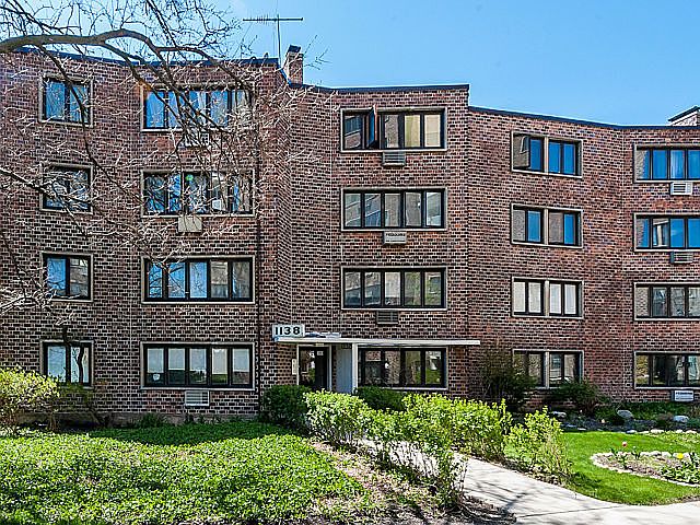 1st image of 1138 W Lunt Ave APT 1B