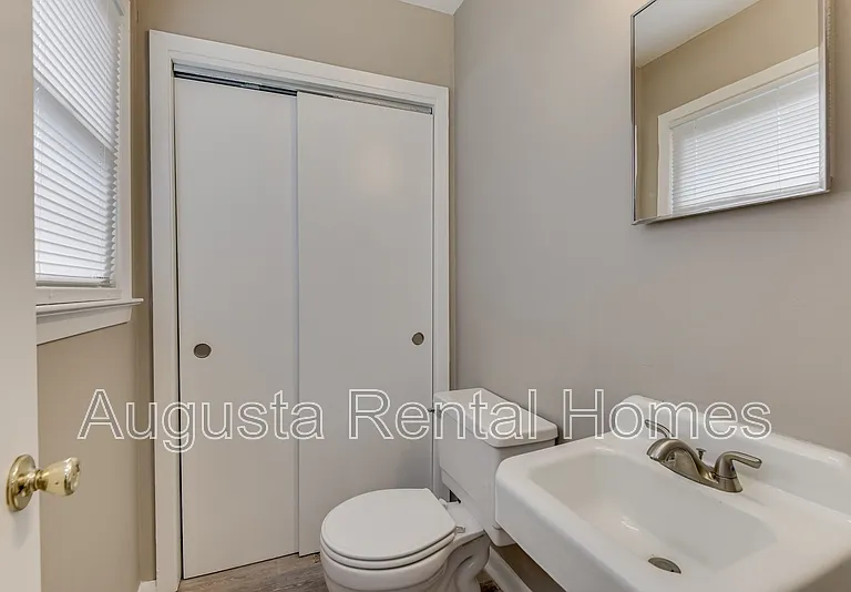 3330 Young Forest Dr — Photo 20