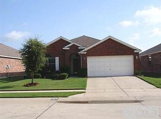 8917 Whirlwind Trl, Aubrey, TX 76227