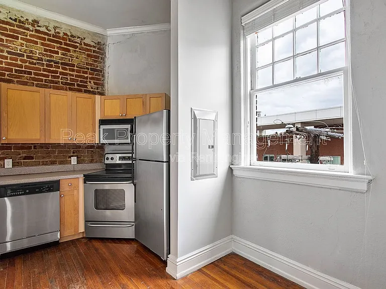 220 E Marshall St #34 — Photo 9