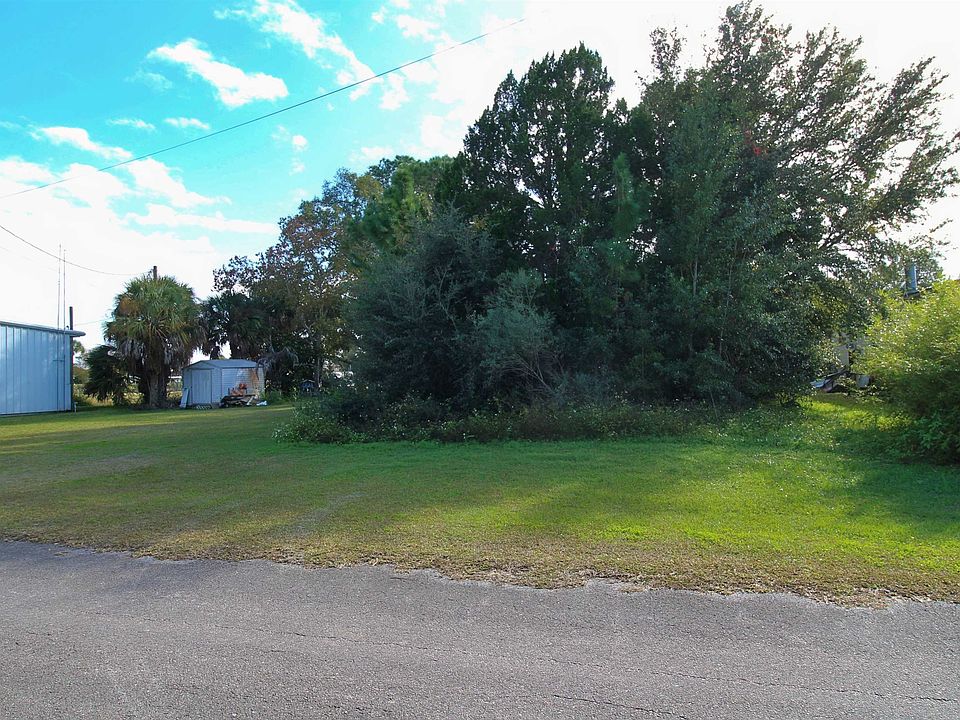 1st image of 13 Cedar Island Way