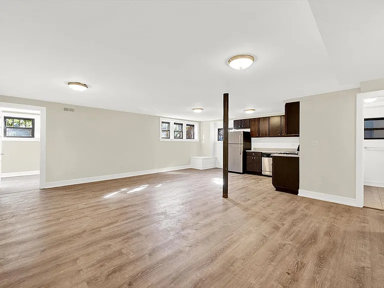 2516 N. Kedzie LP — Photo 1