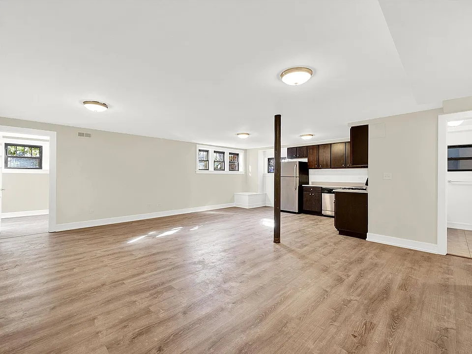 2516 N. Kedzie LP