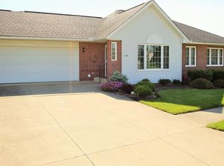 1158 Sterling Oaks Dr, Wadsworth, OH 44281