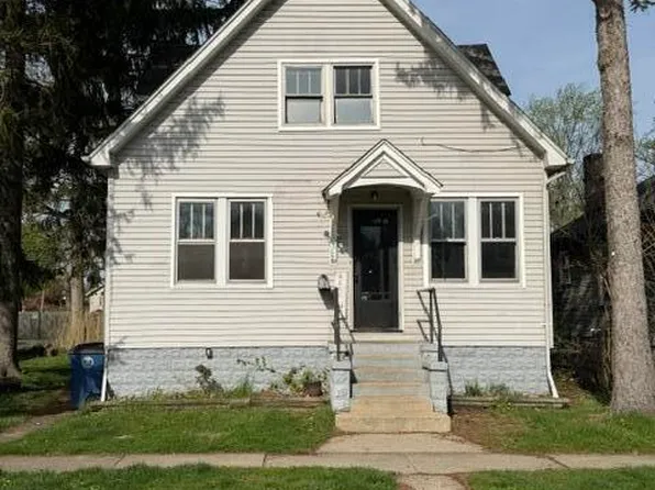 2744 Fayette St, Lake Station, IN 46405