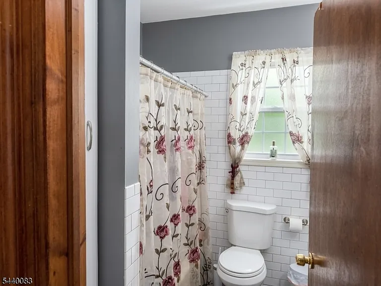 521 Pennington St — Photo 7