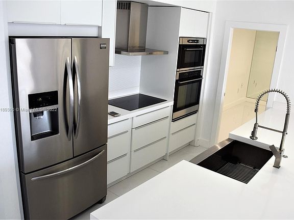 4th image of 10350 W Bay Harbor Dr APT 7E
