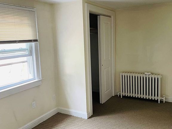 5th image of 125 Elm Ave APT 1