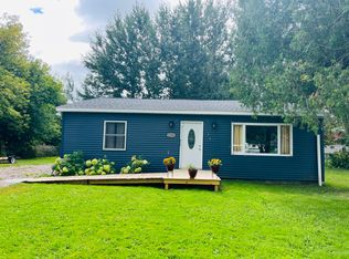 1104 E 8th Ave, Sault Sainte Marie, MI 49783