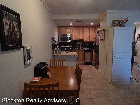4th image of 125 Airport Ave E APT 6