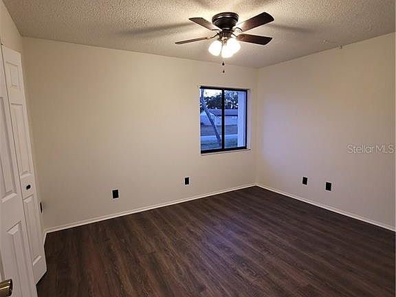 5th image of 1034 Ireland Dr