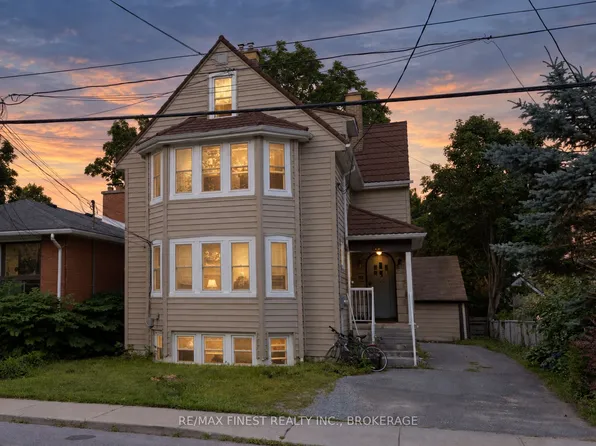 63 Pembroke St, Kingston, ON K7L 4N6