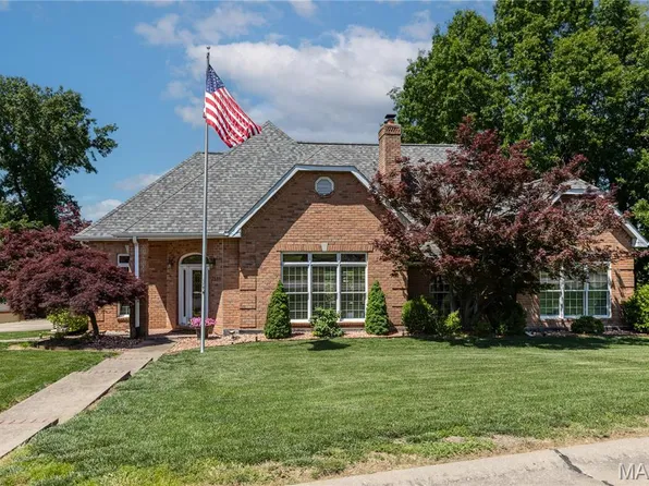 2586 Saint Andrews Dr, Jackson, MO 63755