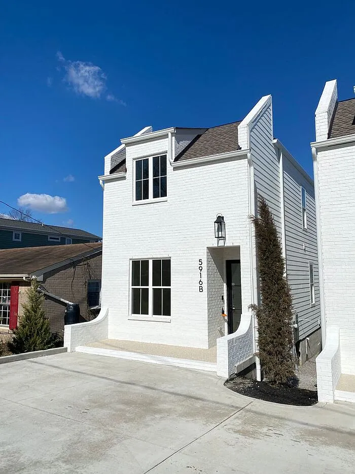 4 bed, 4.0 bath, 2961 sqft, $4,495 — Photo 1