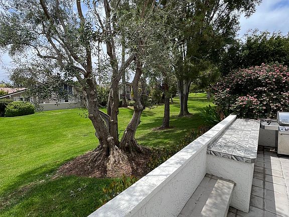 5th image of 400 Vista Flora