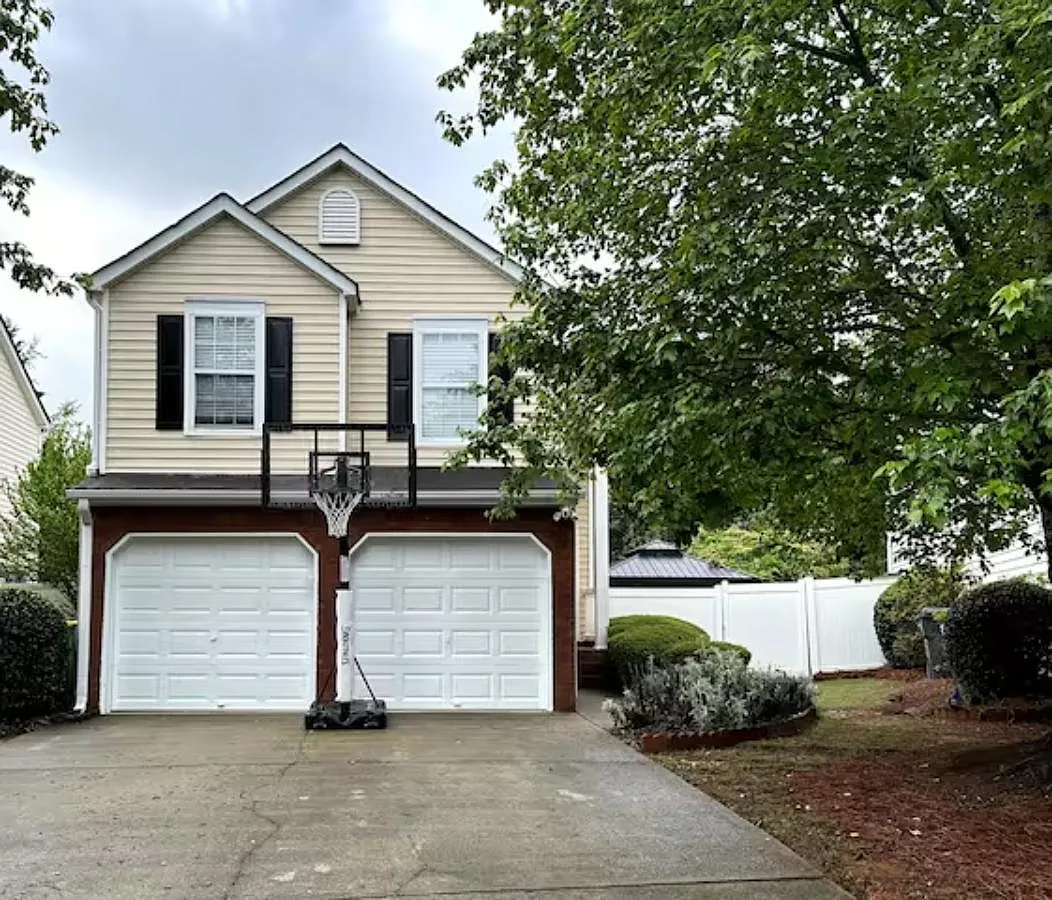 3 bed, 2.5 bath, 1824 sqft, $4,250 — Photo 1
