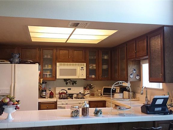 4th image of 2504 N Tustin Ave #95