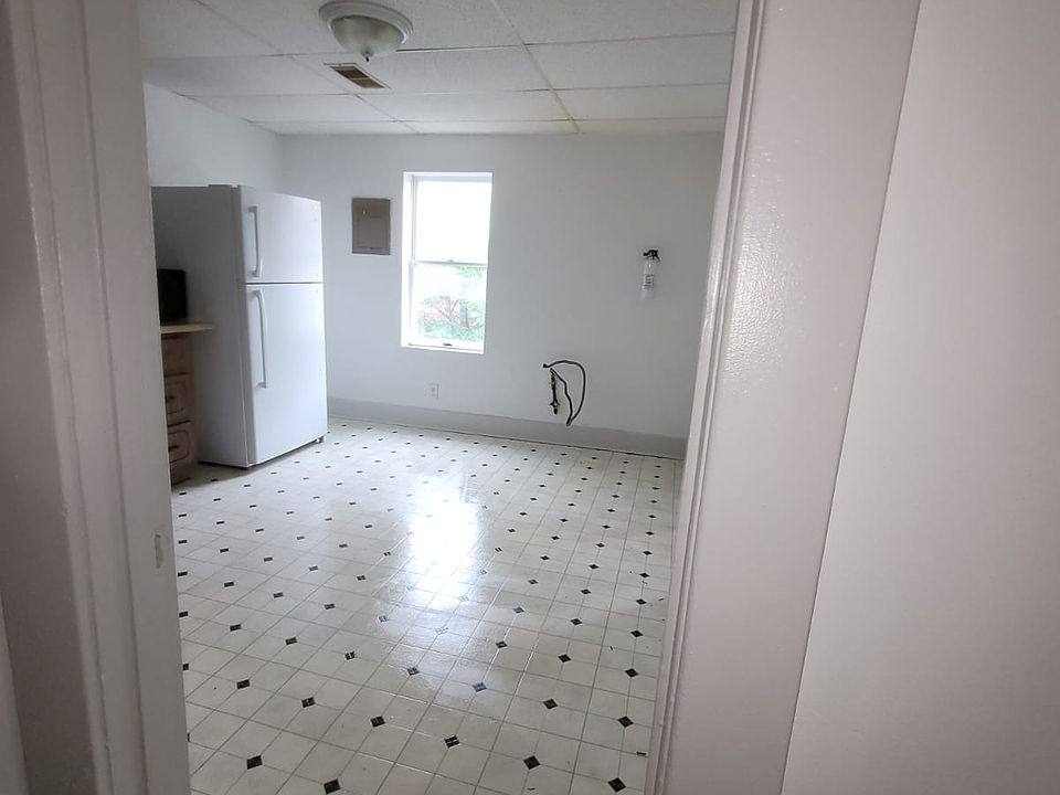 1st image of 456 Broadway Blvd APT 4