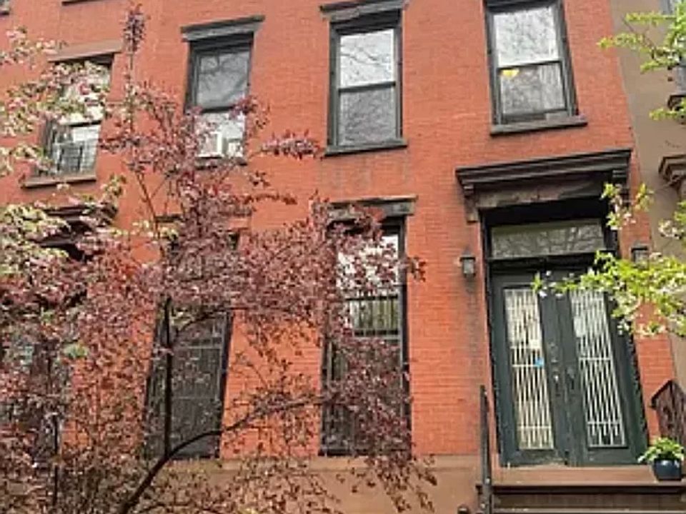 1st image of 600 Carlton Ave #2