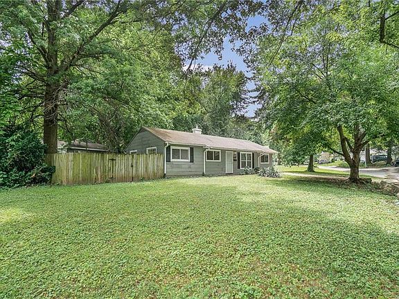 3rd image of 7811 Ruskin Way