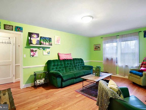 5th image of 412 Vermont Ave